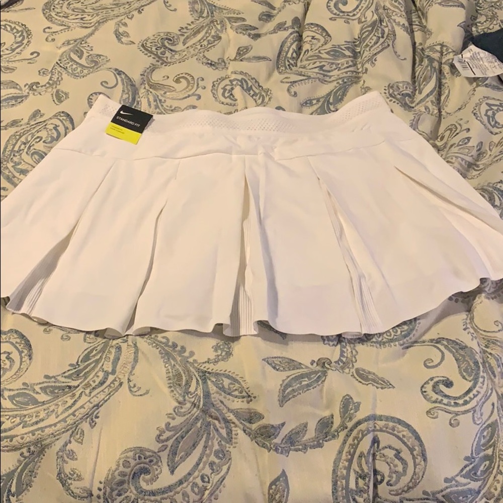 Nike White Tennis Skirt - workout